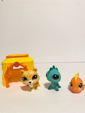 G7 Littlest Pet Shop LPS Gen 7 Tiki Jungle Leopard Gecko Lizard Fish Toy Lot Hut